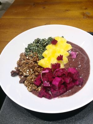 Smoothie bowl at Canteen by Plants in Taipei