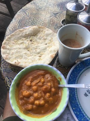 Channa Masala and Garlic Naan at Jasmine in Don Det