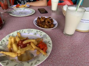 French fries,  pakora and banana lassi  at Jasmine in Don Det