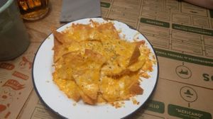 Nachos with cheese at Jalos in Zaragoza