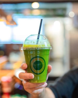 Sort Me Out Juice 
Spinach, cucumber, ginger, lemon, celery,  apple  at Falafel Xpress in Chester