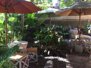 garden seating at Mumbai Station in Ubud