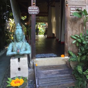 Ayurvedic Spa at Mumbai Station in Ubud