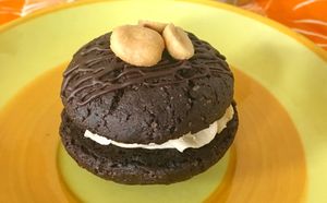 vegan peanut butter whoopie at Kanniston Leipomo in Helsinki