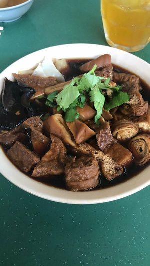 Kwap chap only selling on wednesday! V yummyyy!note: customer has requested for more ingredients at additional cost. Standard portion would be slightly lesser ingredients. at Guan Yin Vegetarian 观音素食 in Central Singapore