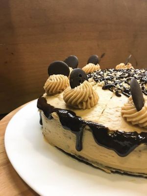 Chocolate cake and peanut butter at Strata Bakery in Barcelona