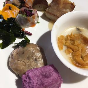 various dishes at SuBinFen Flourishing Vegetarian Restaurant in Hangzhou