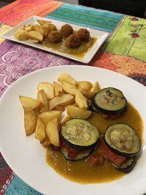 Vegan meatballs and zucchini with tomato   at Telos Comida Casera Natural Vegetariana y Vegana in San Lorenzo De El Escorial