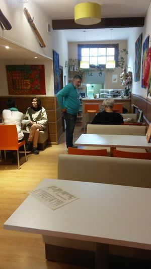 Un lugar muy agradable at Telos Comida Casera Natural Vegetariana y Vegana in San Lorenzo De El Escorial