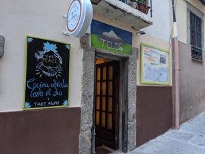 kitchen opens all day at Telos Comida Casera Natural Vegetariana y Vegana in San Lorenzo De El Escorial