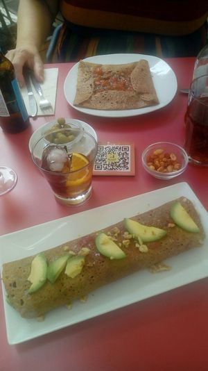 Crêpes veganas: escalivada y aguacate at El Gat Creperia in Cambrils