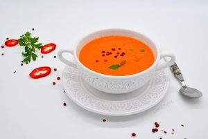 Bell pepper cream soup server with crutons at Little Tyke in Bucharest