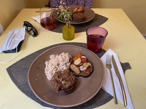 Hambúrguer e bife de seitan  at Rotas da Ilha Verde in Sao Miguel
