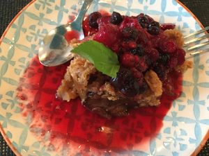 Crumble with red fruits at Rotas da Ilha Verde in Sao Miguel