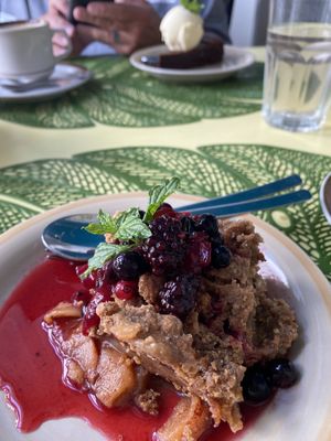Apple crumble (vegan option)  at Rotas da Ilha Verde in Sao Miguel
