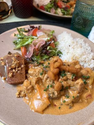 Seitan and shimeji mushrooms  at Rotas da Ilha Verde in Sao Miguel