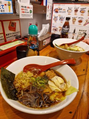 Das vegane Fleisch im Rahmen war super. at Kyushu Jangara Ramen - Akihabara in Tokyo