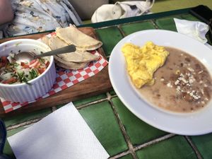 Omelette con frijoles and quesadillas at El Jardin Buffet Nutricional Vegetariano in Guadalajara