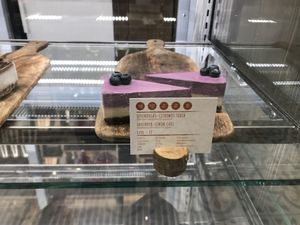 Lavender cake   at Tökmag Vegan Street Food in Budapest