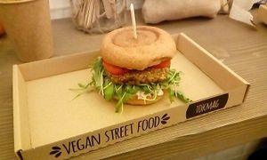 mushroom burger at Tökmag Vegan Street Food in Budapest