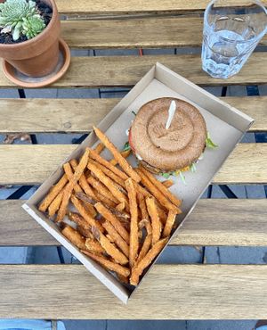 Spicy squash burger with sweet potato 🍔 at Tökmag Vegan Street Food in Budapest