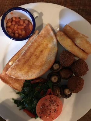 Vegan brunch at Toro Lounge in Cirencester