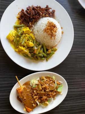 Menu 2 vegan at Pasundan in Nijmegen