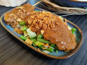 Gado gado & saté tahu. This peanut sauce (with lemon grass) is divine, I could drink this from a cup OMG. at Pasundan in Nijmegen