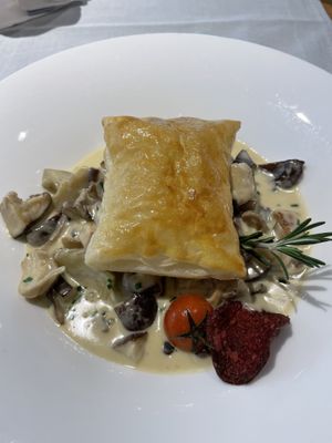 Mushroom artichoke dish  at Pluspunkt in Brunnen