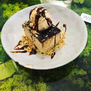 Ferrero Roche cake  at Pizzi & Dixie in Madrid