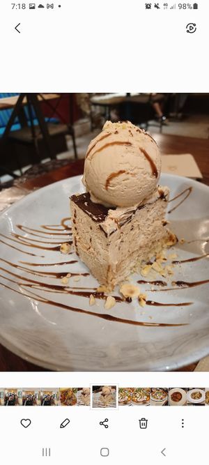 Tarta de kinder bueno at Pizzi & Dixie in Madrid