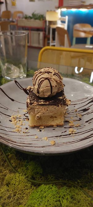 Ferrero rocher at Pizzi & Dixie in Madrid