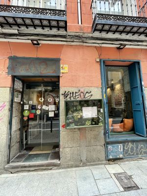 Outside  at Pizzi & Dixie in Madrid