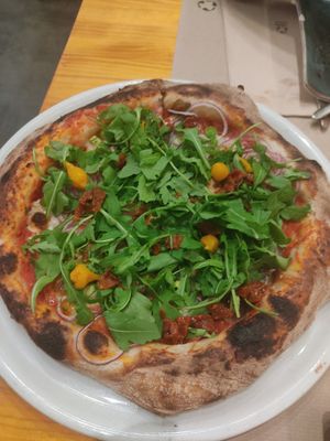  at Pizzi & Dixie in Madrid