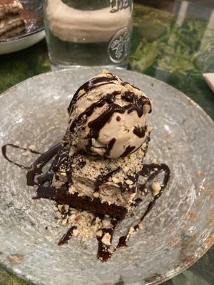 Tarta Ferrero  at Pizzi & Dixie in Madrid