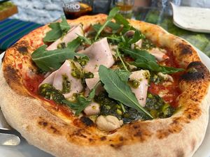 Mortadela y Pesto de Pistacho Pizza at Pizzi & Dixie in Madrid