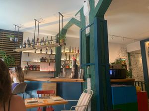 Inside at Pizzi & Dixie in Madrid