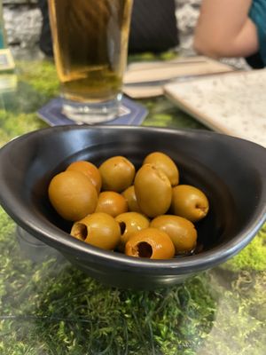 Free olives  at Pizzi & Dixie in Madrid