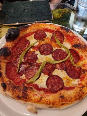 pizza pepperoni at Pizzi & Dixie in Madrid