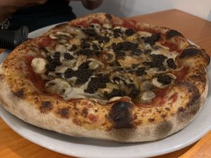   at Pizzi & Dixie in Madrid