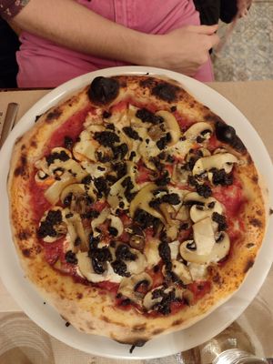 tartufata at Pizzi & Dixie in Madrid