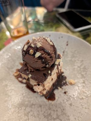 Ferrero Rocher cake at Pizzi & Dixie in Madrid