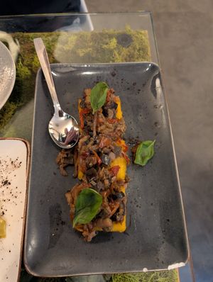Caponata and fried polenta at Pizzi & Dixie in Madrid