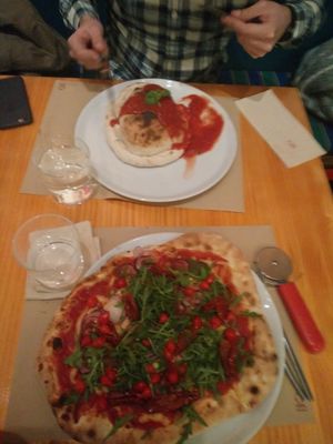 pizzas at Pizzi & Dixie in Madrid