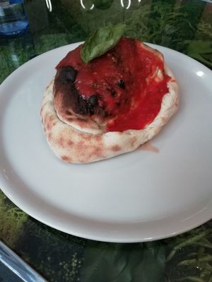 Calzone Pizza at Pizzi & Dixie in Madrid