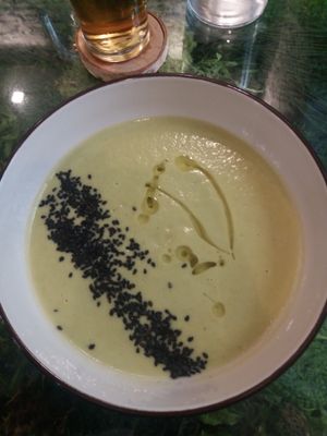 Courgette and leek soup at Pizzi & Dixie in Madrid