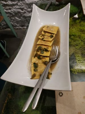 Pasta at Pizzi & Dixie in Madrid