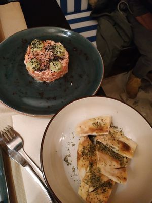 Tartar de tomate at Pizzi & Dixie in Madrid