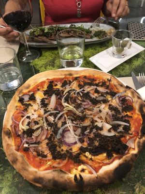 truffle pizza and raviolis  at Pizzi & Dixie in Madrid
