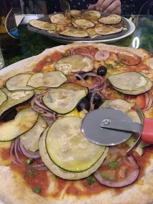 Pizza hortelana at Pizzi & Dixie in Madrid